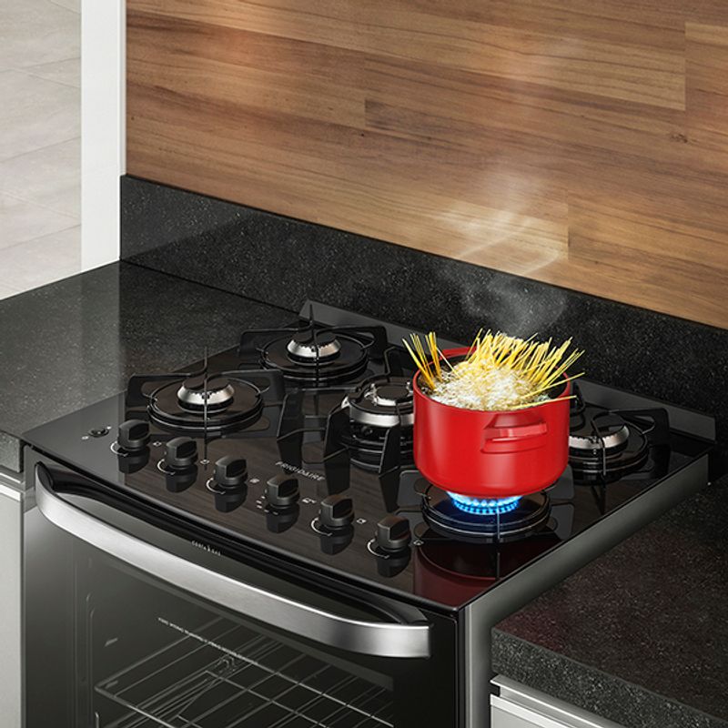 Range_76GS_In_The_Kitchen_2_Frigidaire_600x600